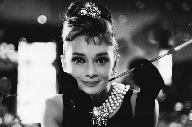 Hepburn z papierosem
