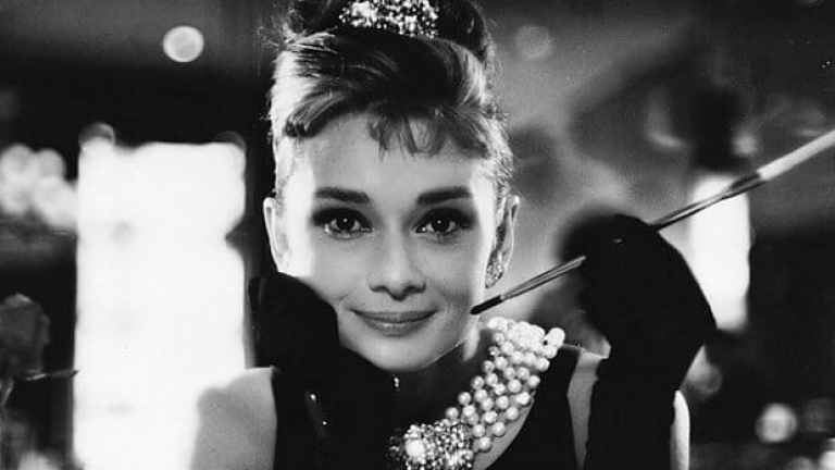 Hepburn z papierosem