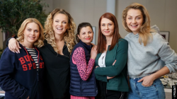 Przyjaciółki, Magdalena Stużyńska, Joanna Liszowska, Agnieszka Sienkiewicz, Anita Sokołowska Foto: - / POLSAT